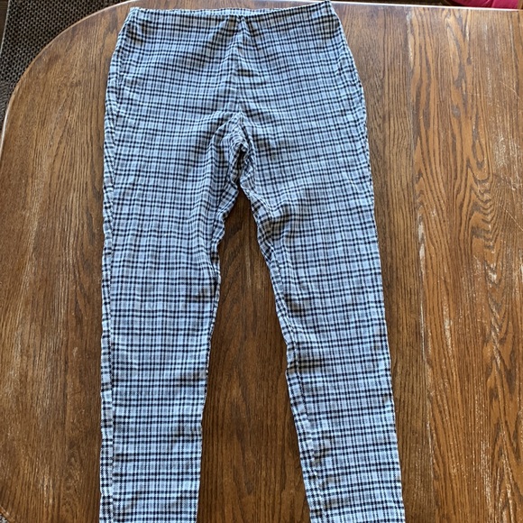 Michael Kors dress pant. - Picture 3 of 4